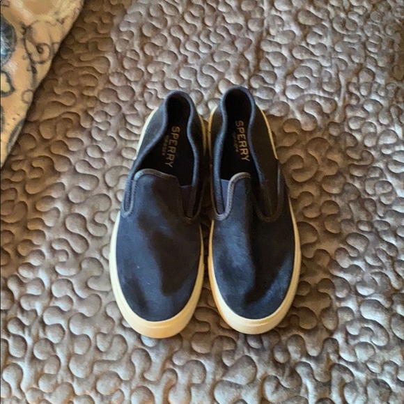 Shoes - Picture 1 of 3